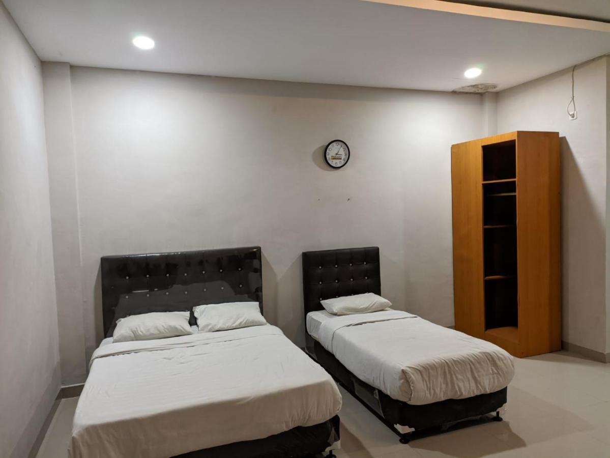 Oyo 1653 Fajar Residence Pekanbaru Dış mekan fotoğraf