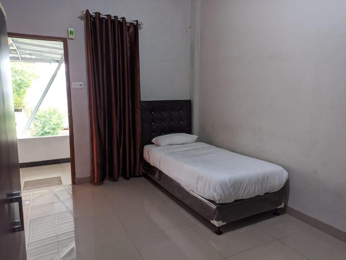 Oyo 1653 Fajar Residence Pekanbaru Dış mekan fotoğraf