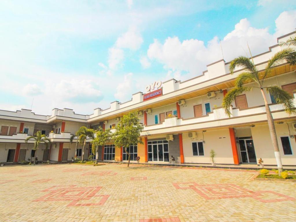 Oyo 1653 Fajar Residence Pekanbaru Dış mekan fotoğraf