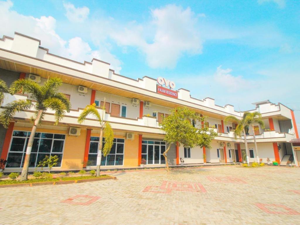 Oyo 1653 Fajar Residence Pekanbaru Dış mekan fotoğraf
