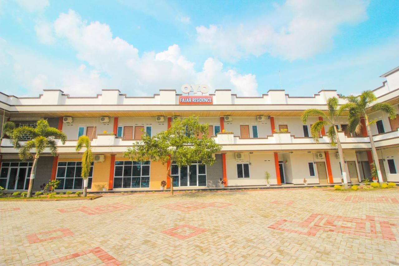 Oyo 1653 Fajar Residence Pekanbaru Dış mekan fotoğraf