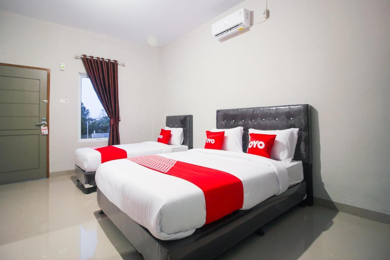 Oyo 1653 Fajar Residence Pekanbaru Dış mekan fotoğraf