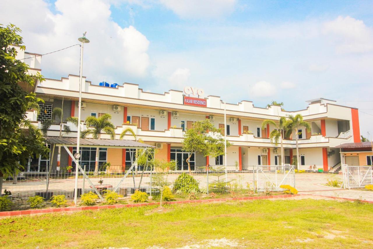 Oyo 1653 Fajar Residence Pekanbaru Dış mekan fotoğraf